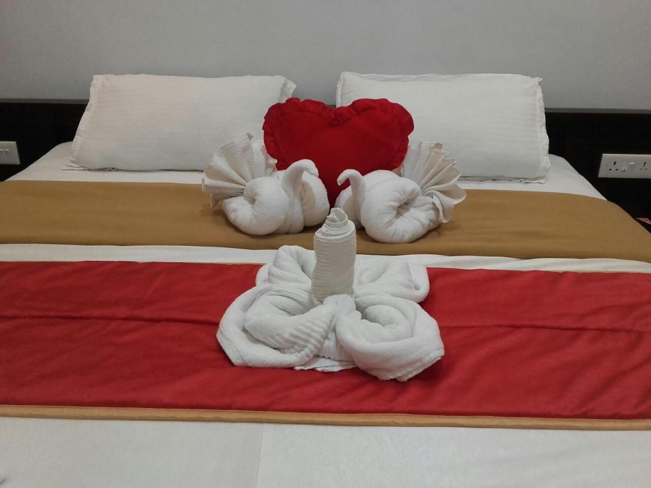 Runs Residency Hotel Ooty Esterno foto