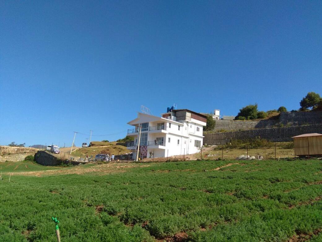 Runs Residency Hotel Ooty Esterno foto