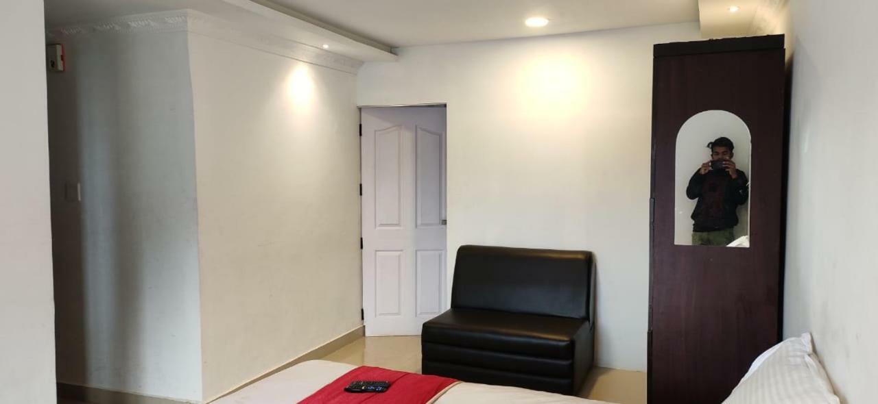 Runs Residency Hotel Ooty Esterno foto