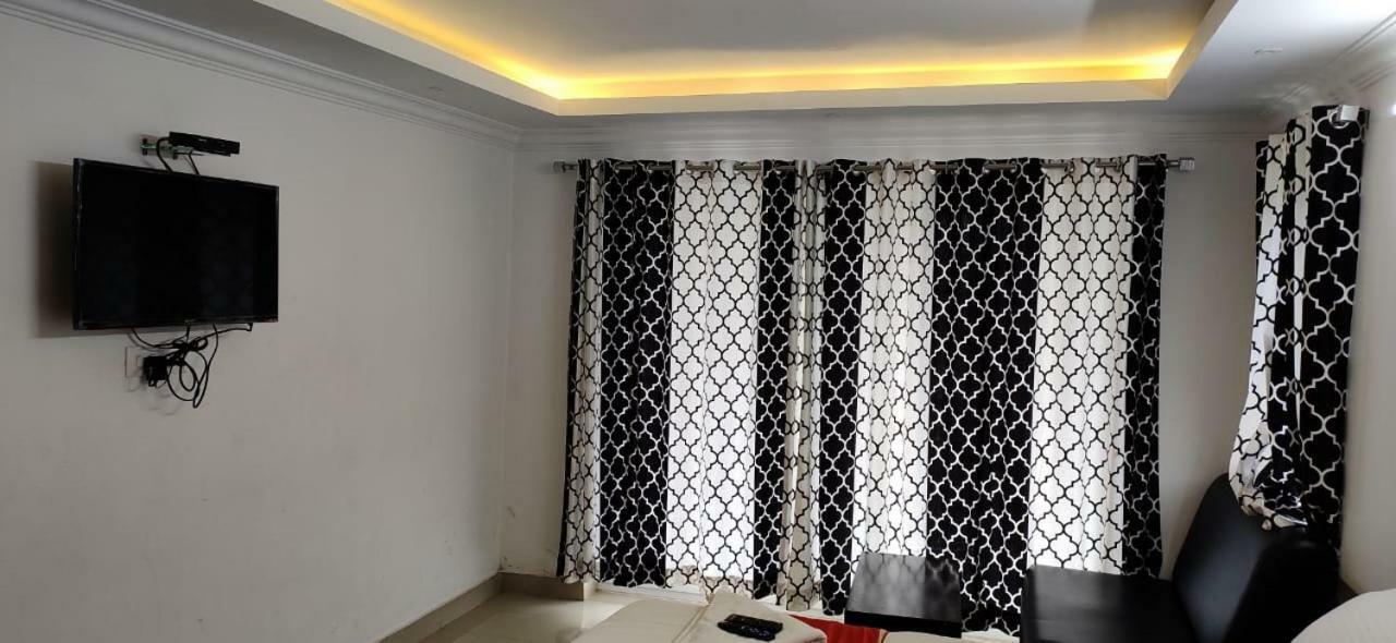 Runs Residency Hotel Ooty Esterno foto