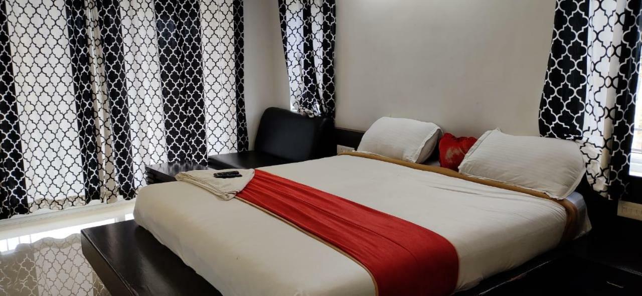 Runs Residency Hotel Ooty Esterno foto